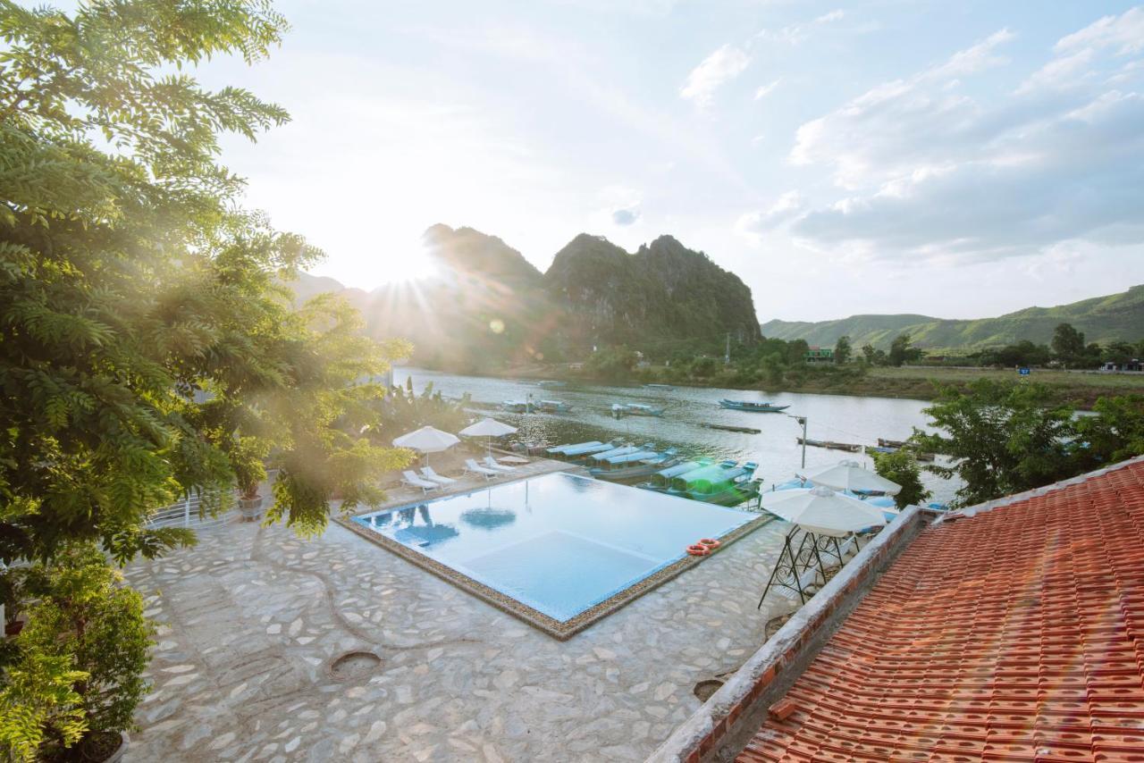 Jade Hotel Phong Nha Exterior foto